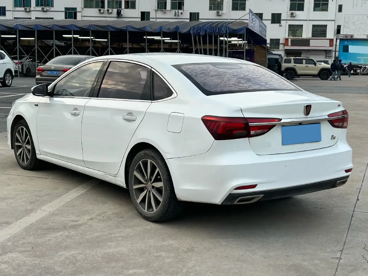 2017 Roewe i6 1.5T 169HP L4 7DCT,autocango,china used car exporter,china ev exporter,chinese used car exporter,chinese used ev exporter