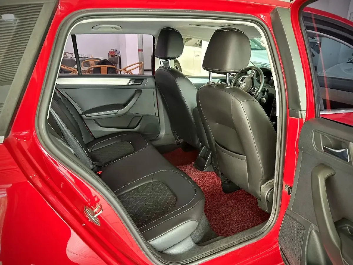 2018 Skoda Rapid Spaceback 1.6L 110HP L4 6AT,autocango,china used car exporter,china ev exporter,chinese used car exporter,chinese used ev exporter