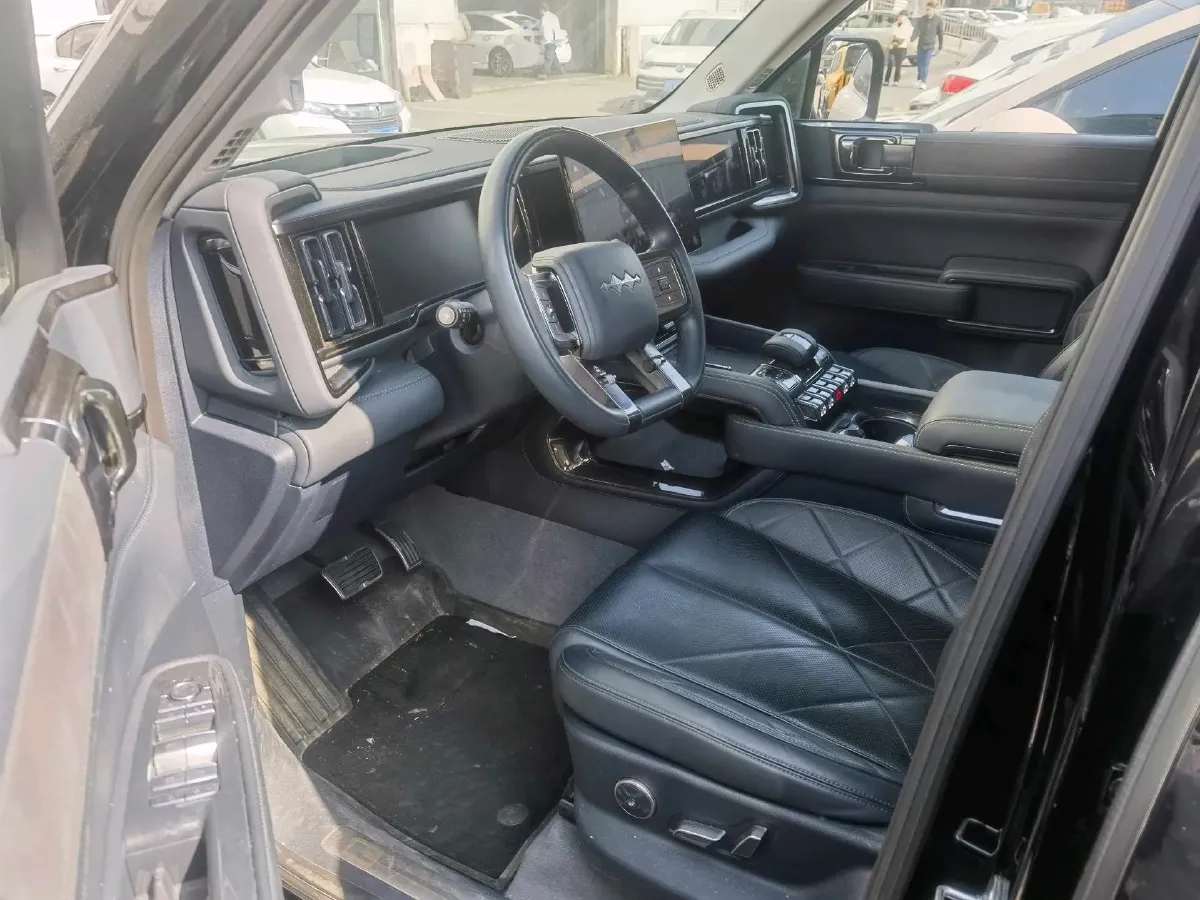 2023 FangChengBao Bao 5 1.5T 194HP L4 E-CVT PHEV 31.8KWH,autocango,china used car exporter,china ev exporter,chinese used car exporter,chinese used ev exporter