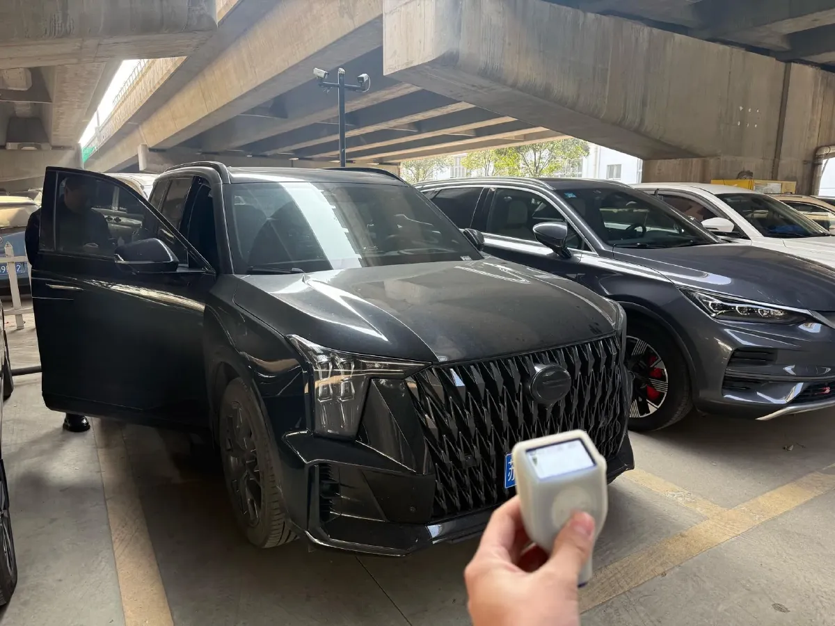 2022 GAC Trumpchi GS8 2.0T 190HP L4 E-CVT Hybrid,autocango,china used car exporter,china ev exporter,chinese used car exporter,chinese used ev exporter