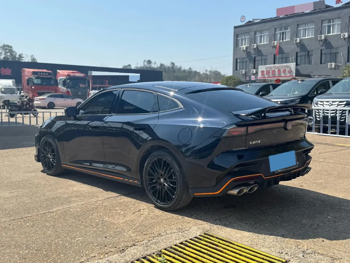 2025 ChangAn UNI-V 1.5T 192HP L4 7DCT,autocango,china used car exporter,china ev exporter,chinese used car exporter,chinese used ev exporter