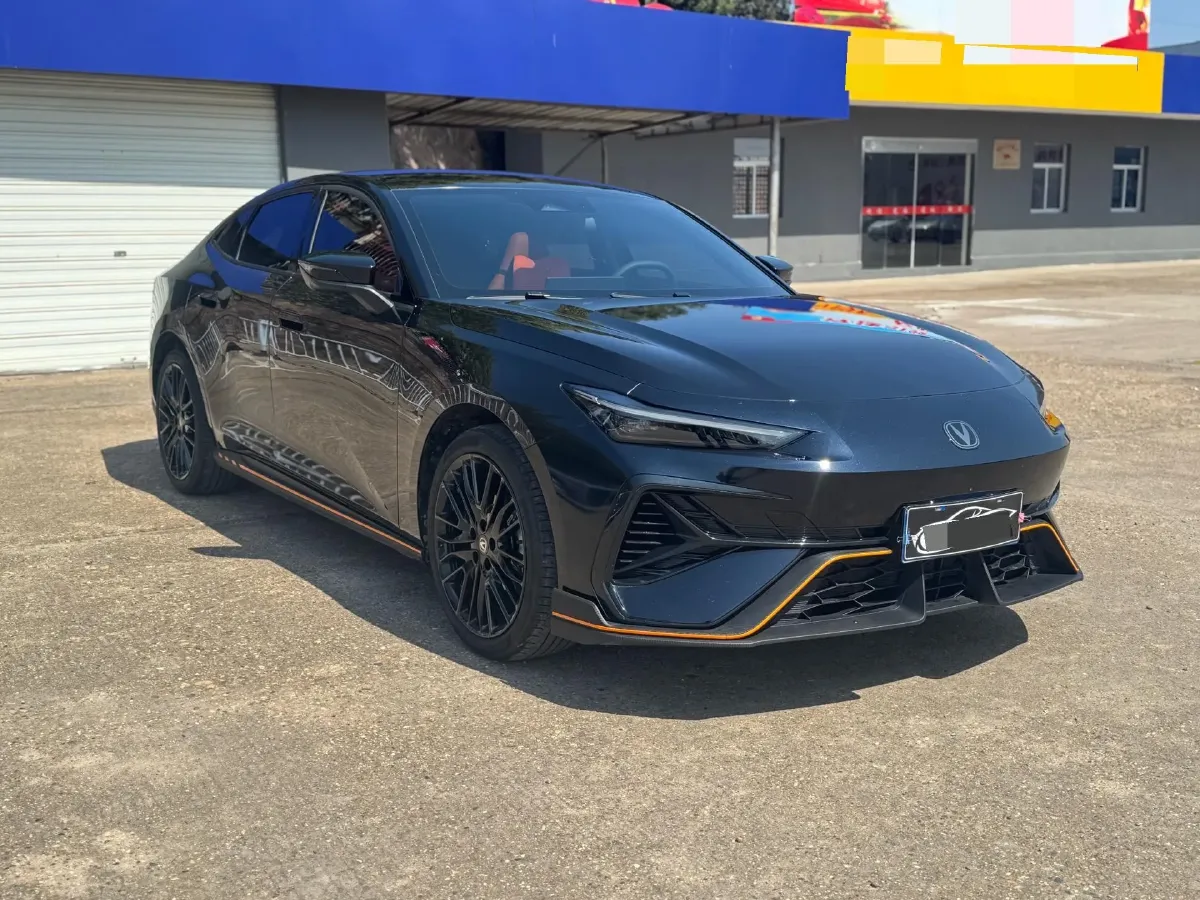 2025 ChangAn UNI-V 1.5T 192HP L4 7DCT,autocango,china used car exporter,china ev exporter,chinese used car exporter,chinese used ev exporter