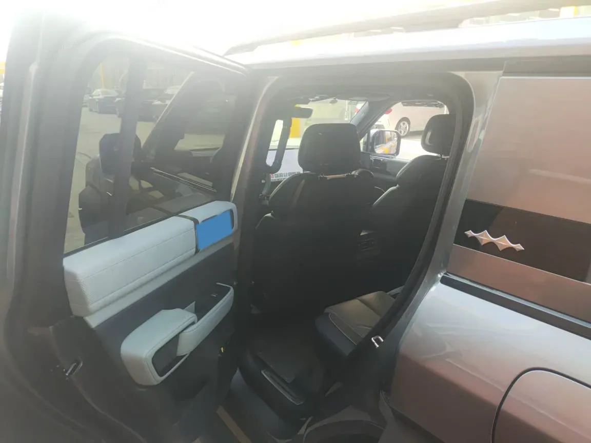 2023 FangChengBao Bao 5 1.5T 194HP L4 E-CVT PHEV 31.8KWH,autocango,china used car exporter,china ev exporter,chinese used car exporter,chinese used ev exporter