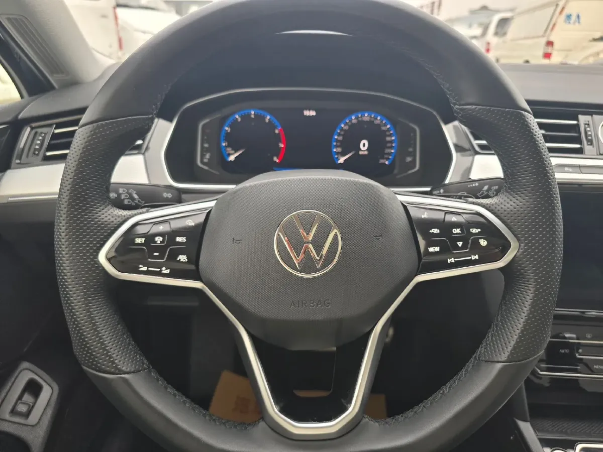 2023 Volkswagen Magotan 2.0T 186HP L4 7DCT,autocango,china used car exporter,china ev exporter,chinese used car exporter,chinese used ev exporter