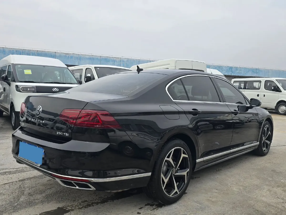 2023 Volkswagen Magotan 2.0T 186HP L4 7DCT,autocango,china used car exporter,china ev exporter,chinese used car exporter,chinese used ev exporter