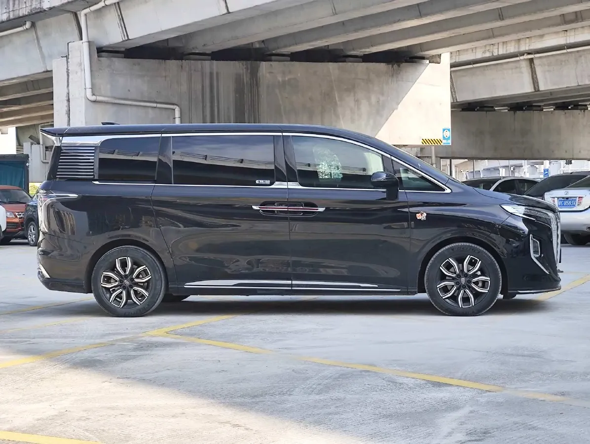 2023 HongQi HQ9 2.0T 252HP L4 8AT,autocango,china used car exporter,china ev exporter,chinese used car exporter,chinese used ev exporter