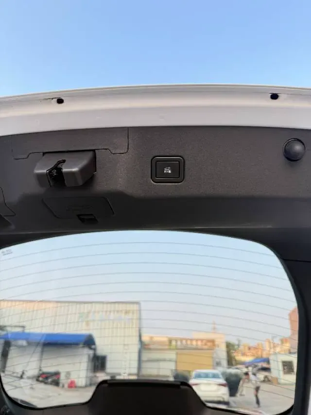 2022 ChangAn UNI-V 1.5T 188HP L4 7DCT,autocango,china used car exporter,china ev exporter,chinese used car exporter,chinese used ev exporter