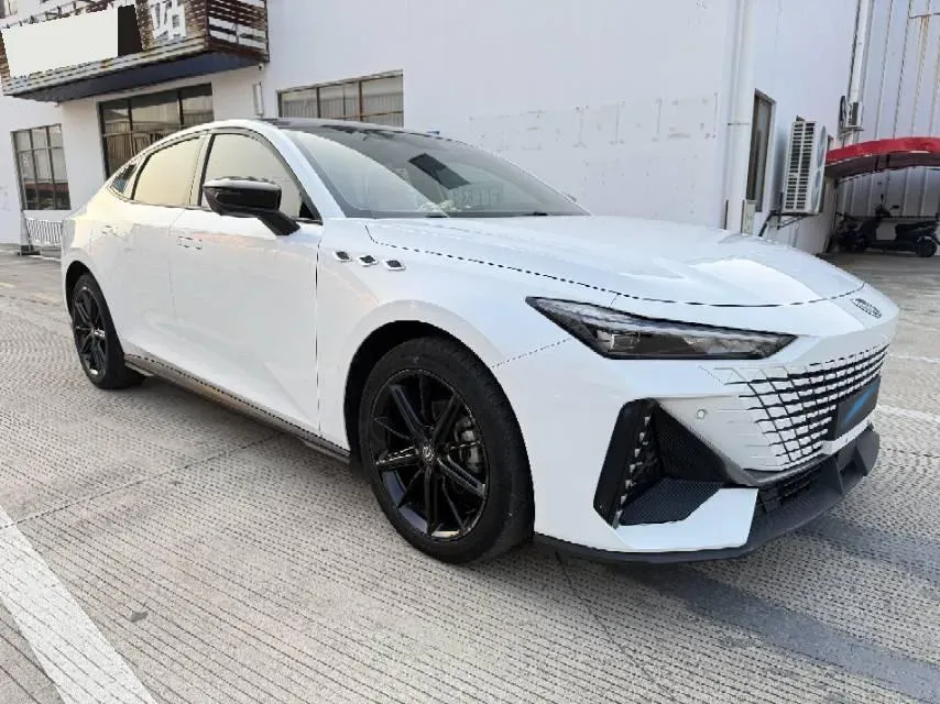 2022 ChangAn UNI-V 1.5T 188HP L4 7DCT,autocango,china used car exporter,china ev exporter,chinese used car exporter,chinese used ev exporter