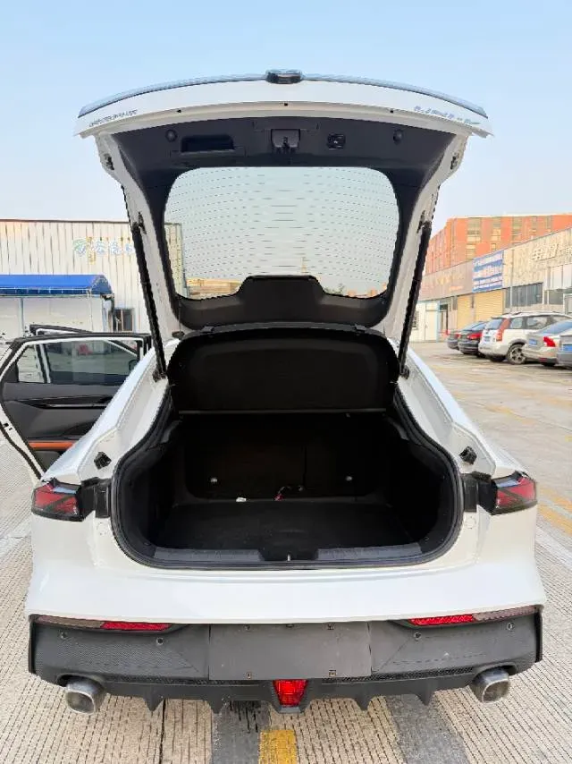 2022 ChangAn UNI-V 1.5T 188HP L4 7DCT,autocango,china used car exporter,china ev exporter,chinese used car exporter,chinese used ev exporter