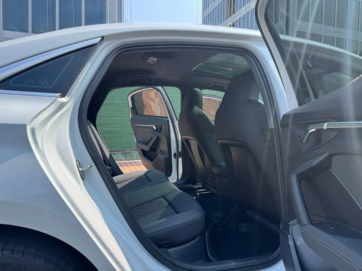 2021 Audi A3 1.4T 150HP L4 7DCT,autocango,china used car exporter,china ev exporter,chinese used car exporter,chinese used ev exporter