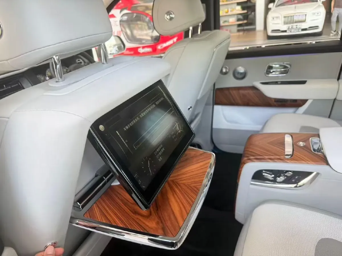 2020 Rolls-Royce Cullinan 6.7T 600HP V12 8AT,autocango,china used car exporter,china ev exporter,chinese used car exporter,chinese used ev exporter