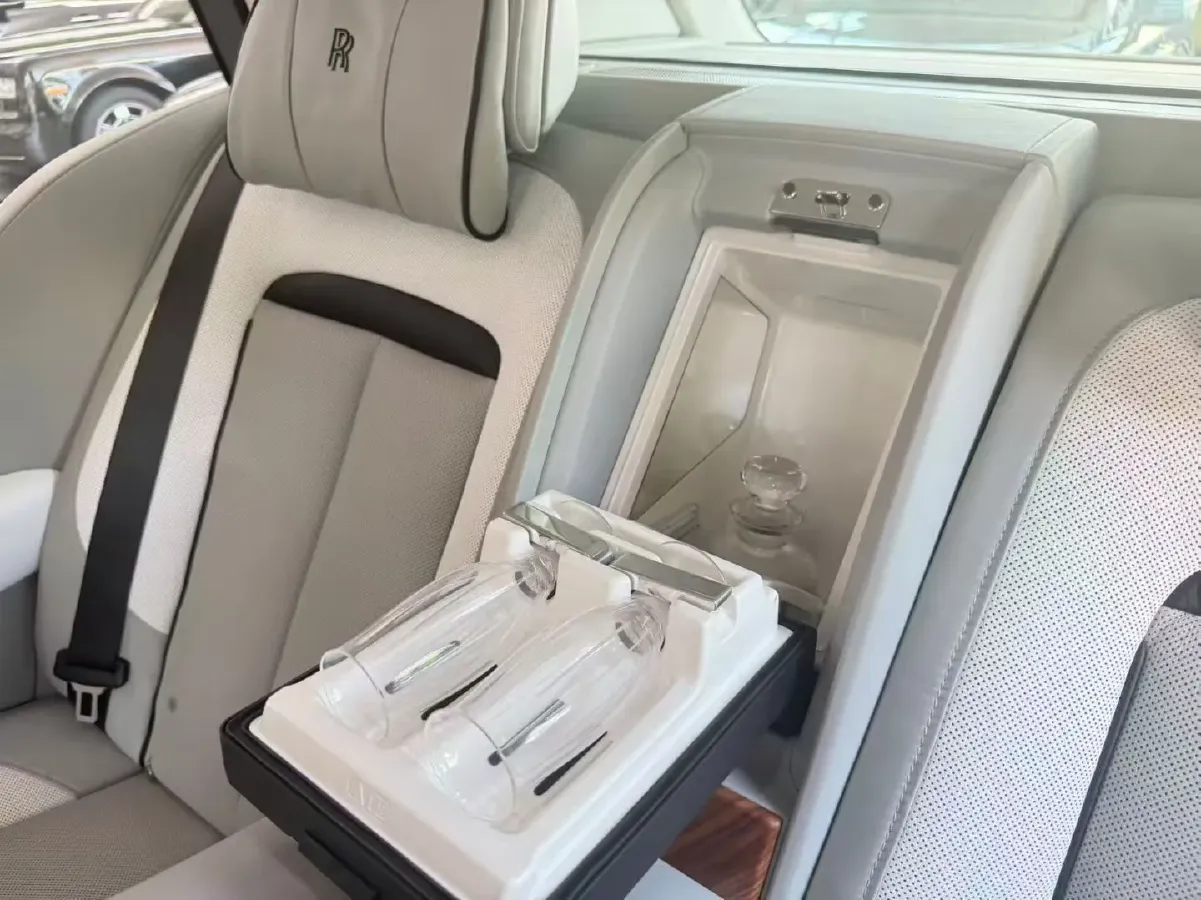 2020 Rolls-Royce Cullinan 6.7T 600HP V12 8AT,autocango,china used car exporter,china ev exporter,chinese used car exporter,chinese used ev exporter