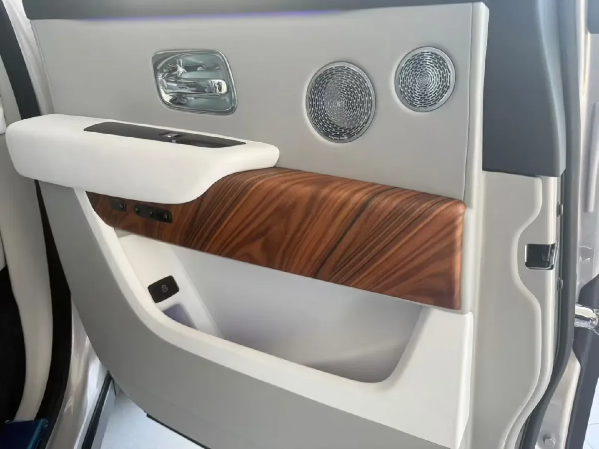 2020 Rolls-Royce Cullinan 6.7T 600HP V12 8AT,autocango,china used car exporter,china ev exporter,chinese used car exporter,chinese used ev exporter