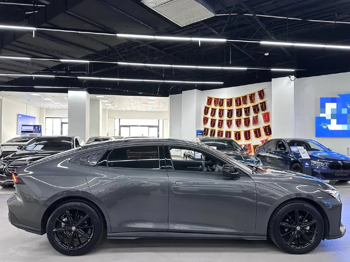 2022 ChangAn UNI-V 1.5T 188HP L4 7DCT,autocango,china used car exporter,china ev exporter,chinese used car exporter,chinese used ev exporter