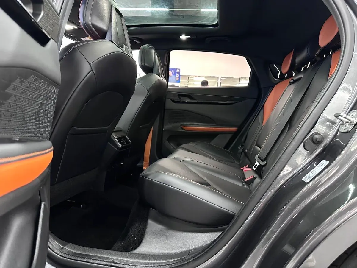 2022 ChangAn UNI-V 1.5T 188HP L4 7DCT,autocango,china used car exporter,china ev exporter,chinese used car exporter,chinese used ev exporter