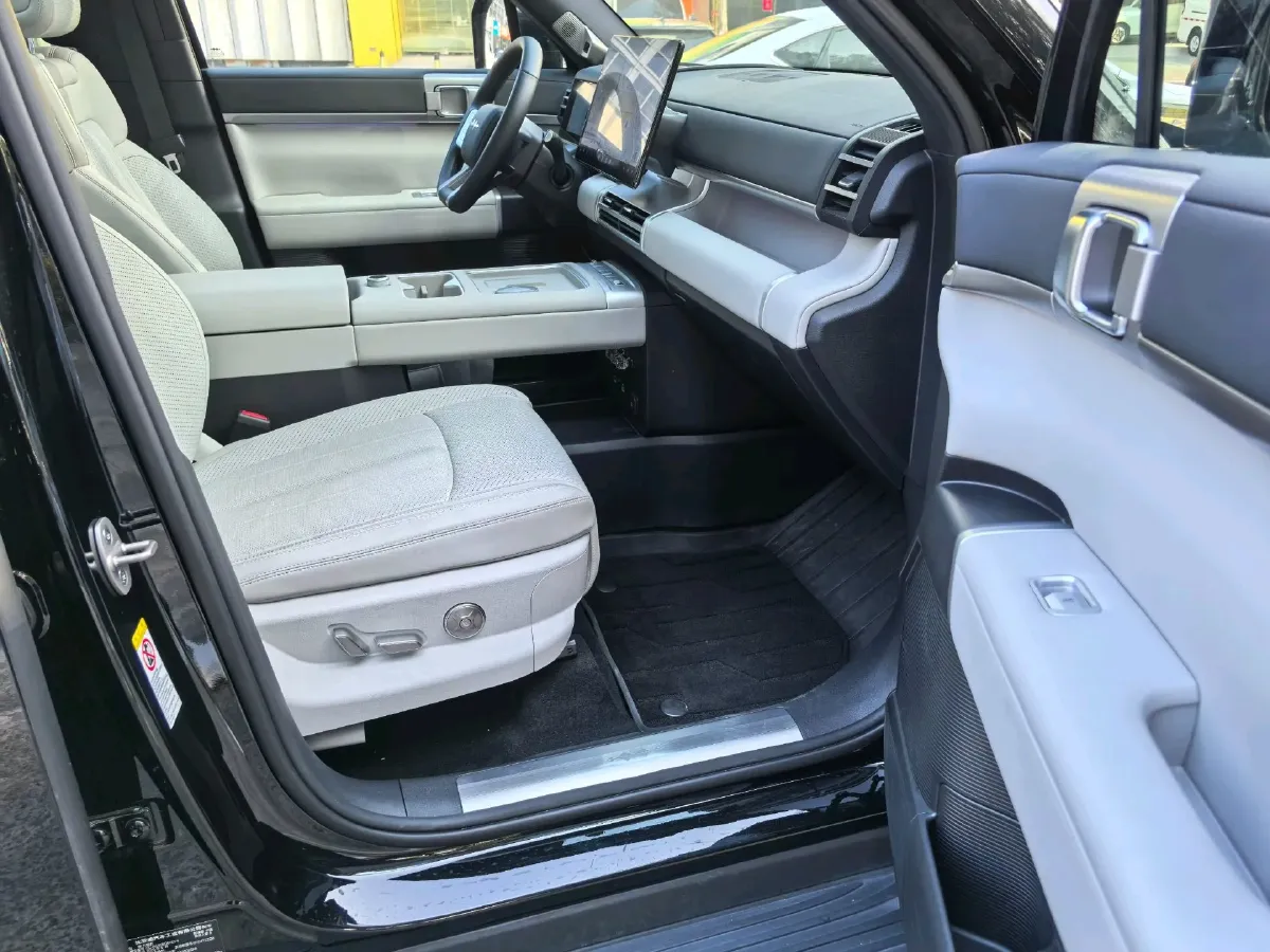 2025 FangChengBao Tai 7 1.5T 156HP L4 E-CVT PHEV,autocango,china used car exporter,china ev exporter,chinese used car exporter,chinese used ev exporter