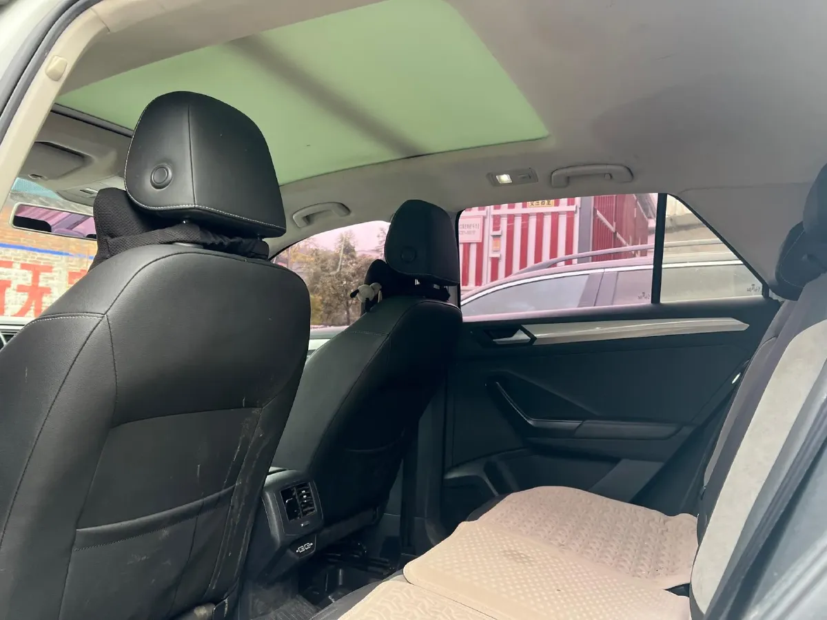 2020 Volkswagen T-Roc 1.4T 150HP L4 7DCT,autocango,china used car exporter,china ev exporter,chinese used car exporter,chinese used ev exporter