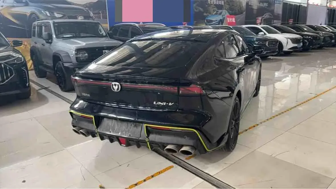 2023 ChangAn UNI-V 1.5T 188HP L4 7DCT,autocango,china used car exporter,china ev exporter,chinese used car exporter,chinese used ev exporter