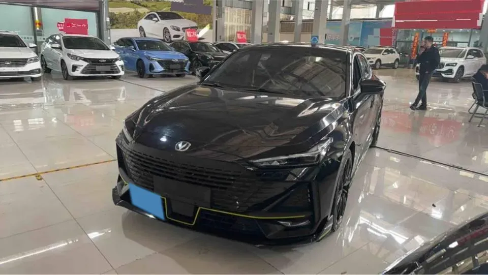 2023 ChangAn UNI-V 1.5T 188HP L4 7DCT,autocango,china used car exporter,china ev exporter,chinese used car exporter,chinese used ev exporter