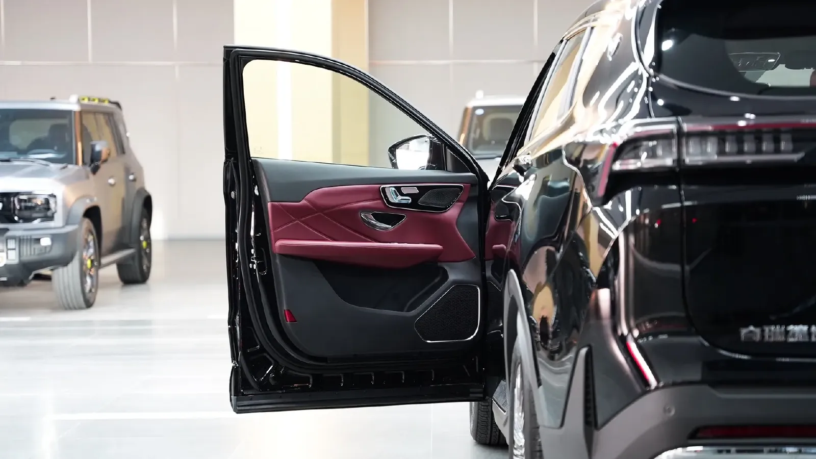 2025 Jetour X70 Plus 1.5T 184HP L4 7DCT,autocango,china used car exporter,china ev exporter,chinese used car exporter,chinese used ev exporter