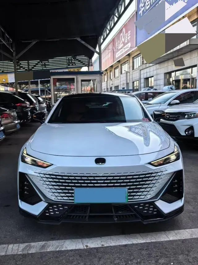 2023 ChangAn UNI-V iDD 1.5T 170HP L4 6TCT PHEV 18.4KWH,autocango,china used car exporter,china ev exporter,chinese used car exporter,chinese used ev exporter