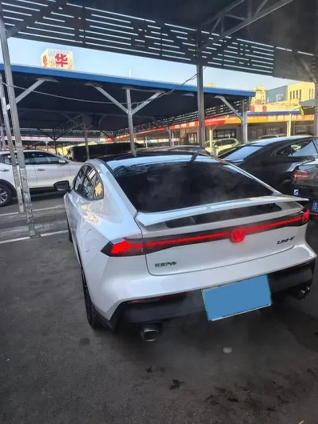 2023 ChangAn UNI-V iDD 1.5T 170HP L4 6TCT PHEV 18.4KWH,autocango,china used car exporter,china ev exporter,chinese used car exporter,chinese used ev exporter