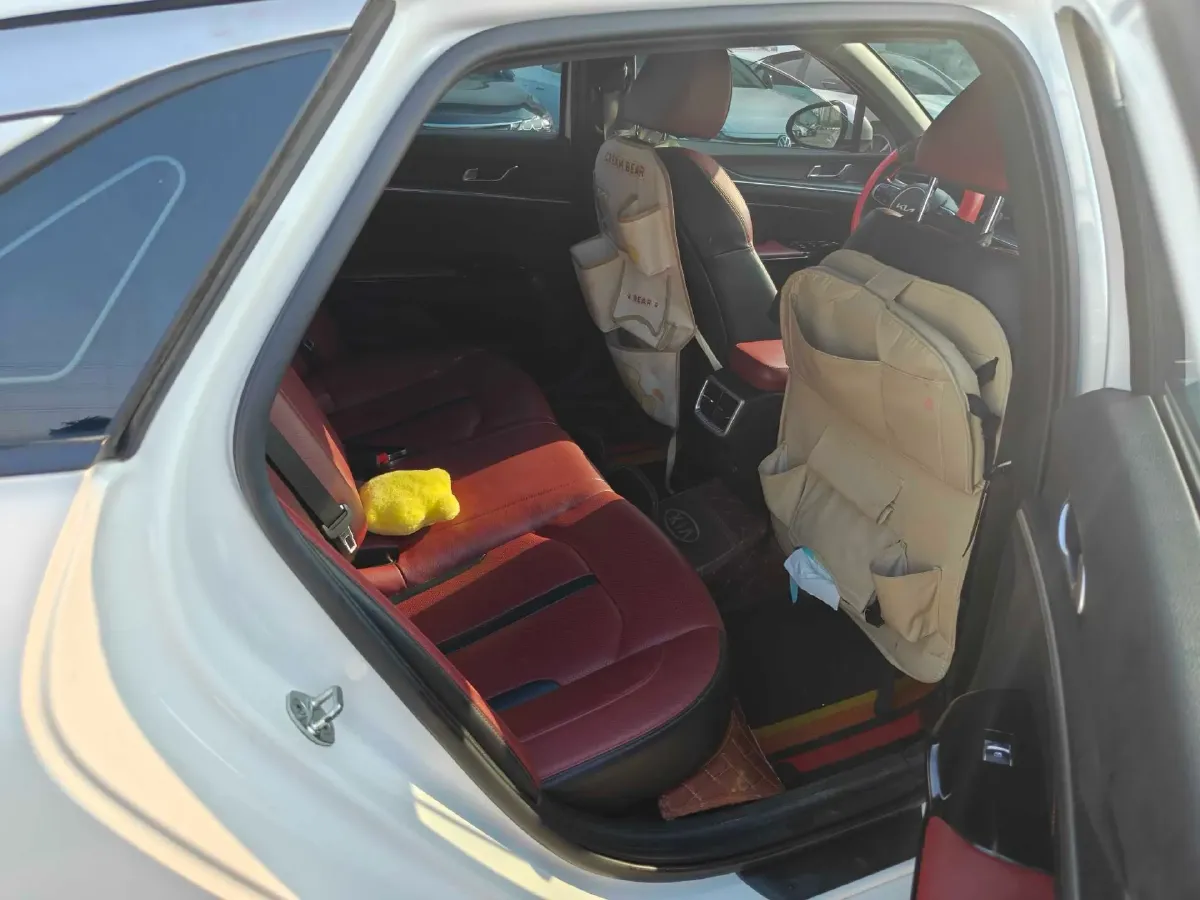 2021 Kia K5 2.0T 240HP L4 8AT,autocango,china used car exporter,china ev exporter,chinese used car exporter,chinese used ev exporter