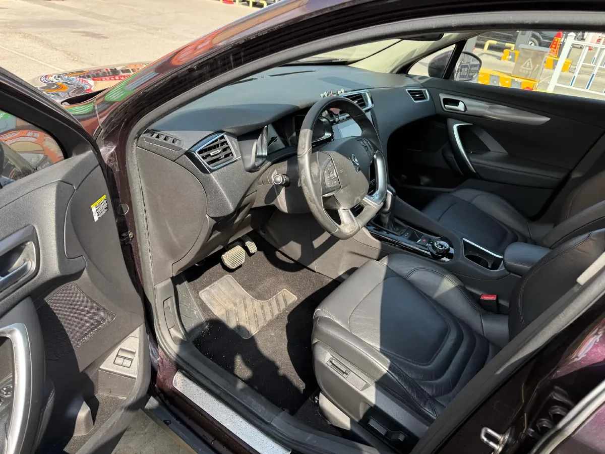 2018 DS 6 1.6T 167HP L4 6AT,autocango,china used car exporter,china ev exporter,chinese used car exporter,chinese used ev exporter