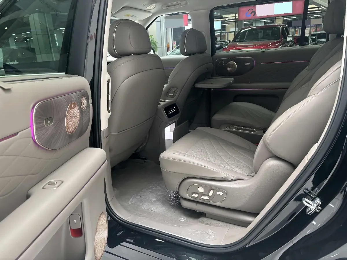 2026 IM LS9 REEV 155HP REEV,autocango,china used car exporter,china ev exporter,chinese used car exporter,chinese used ev exporter