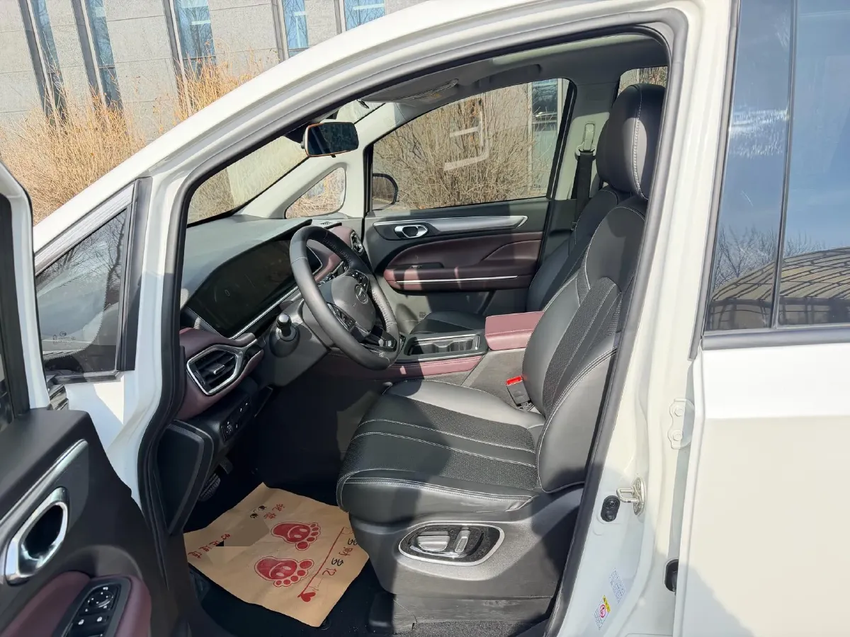 2021 GAC Trumpchi M6 1.5T 169HP L4 7DCT,autocango,china used car exporter,china ev exporter,chinese used car exporter,chinese used ev exporter