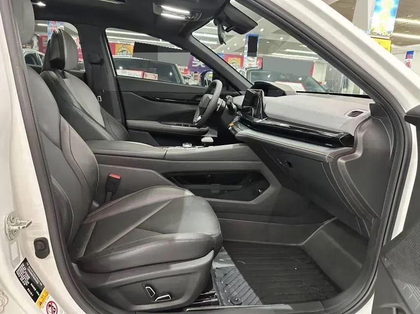 2022 ChangAn UNI-V 1.5T 188HP L4 7DCT,autocango,china used car exporter,china ev exporter,chinese used car exporter,chinese used ev exporter