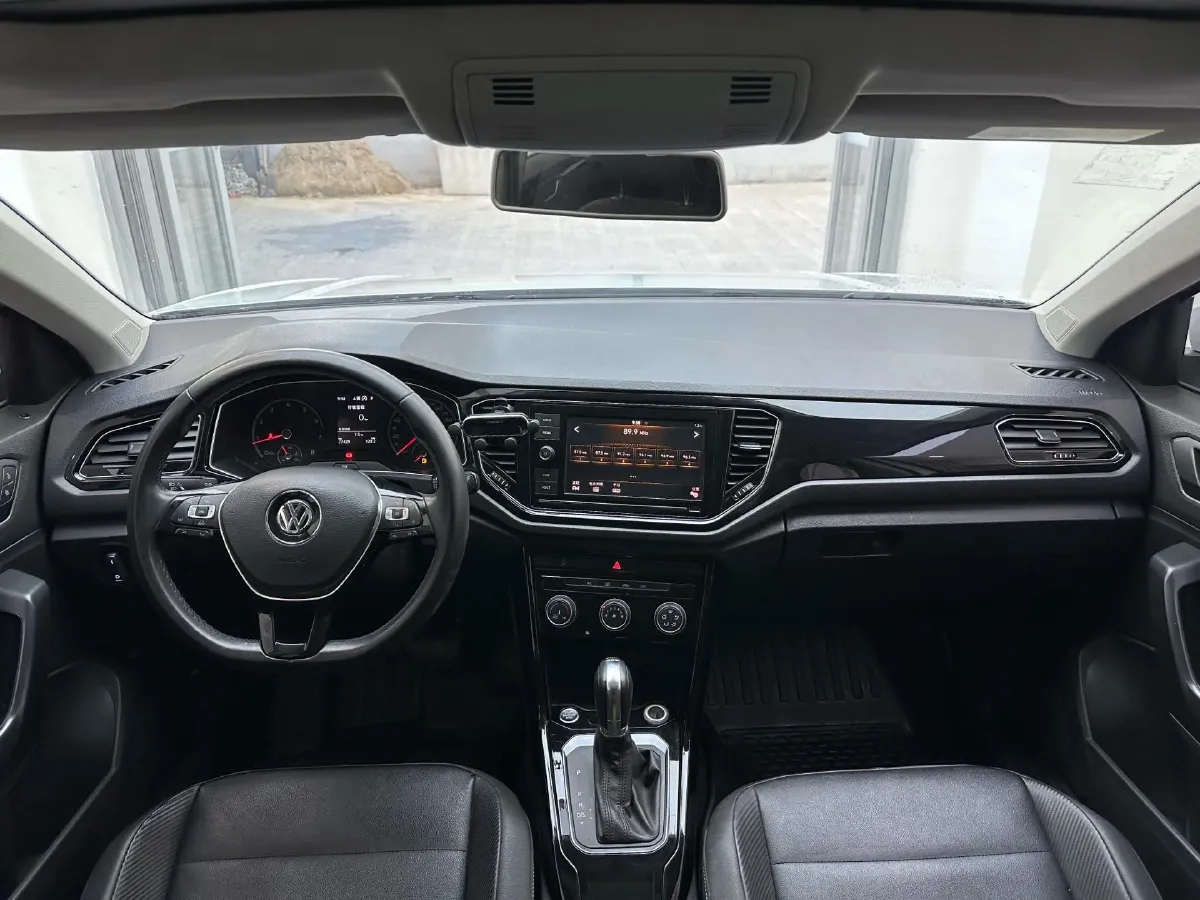 2019 Volkswagen T-Roc 1.4T 150HP L4 7DCT,autocango,china used car exporter,china ev exporter,chinese used car exporter,chinese used ev exporter