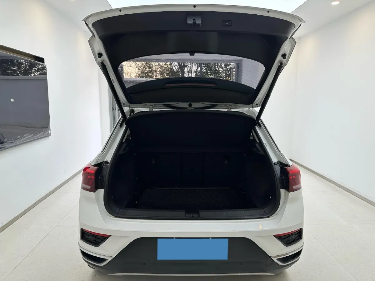 2019 Volkswagen T-Roc 1.4T 150HP L4 7DCT,autocango,china used car exporter,china ev exporter,chinese used car exporter,chinese used ev exporter