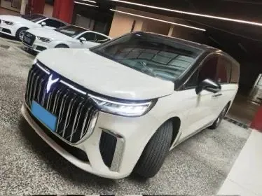 2022 Voyah Dream 1.5T 136HP L4 PHEV 25.57KWH,autocango,china used car exporter,china ev exporter,chinese used car exporter,chinese used ev exporter