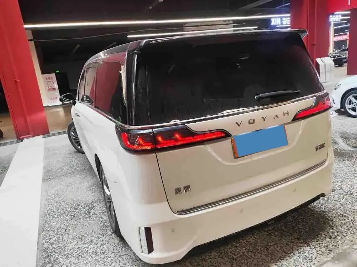 2022 Voyah Dream 1.5T 136HP L4 PHEV 25.57KWH,autocango,china used car exporter,china ev exporter,chinese used car exporter,chinese used ev exporter