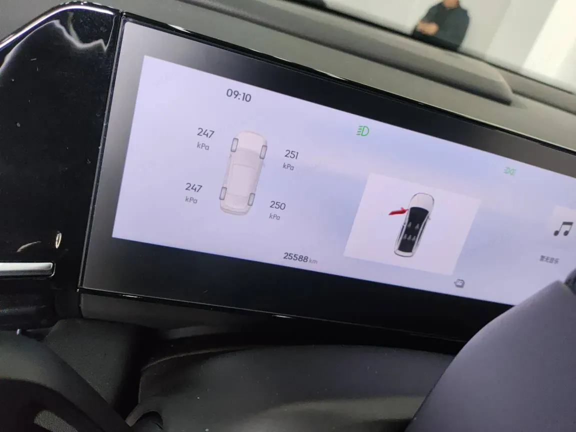 2023 Geely Galaxy L6 1.5T 163HP L4 3DHT PHEV,autocango,china used car exporter,china ev exporter,chinese used car exporter,chinese used ev exporter