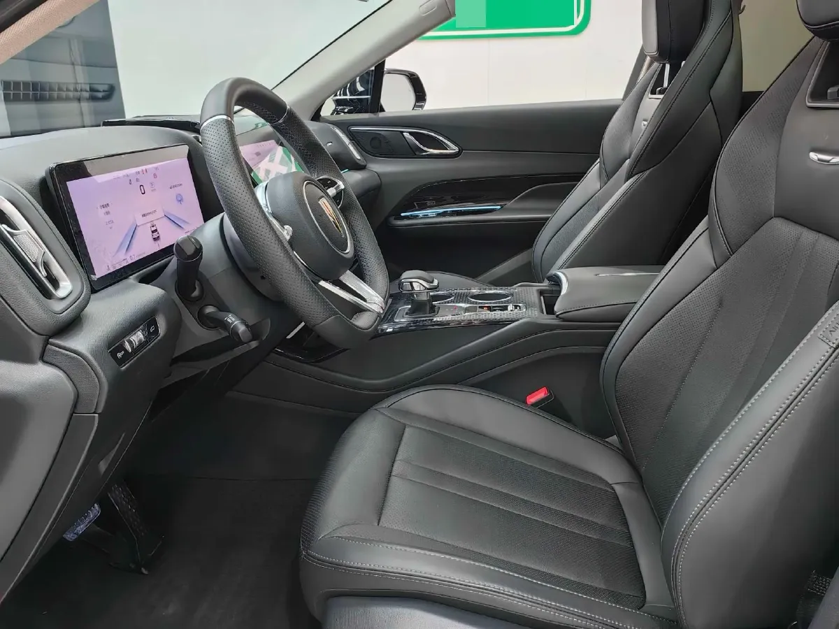 2024 HongQi HS3 1.5T 169HP L4 7DCT,autocango,china used car exporter,china ev exporter,chinese used car exporter,chinese used ev exporter