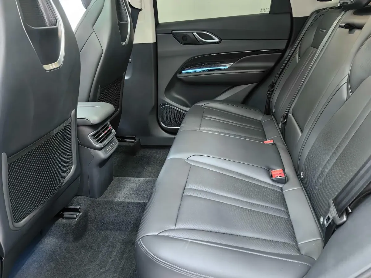 2024 HongQi HS3 1.5T 169HP L4 7DCT,autocango,china used car exporter,china ev exporter,chinese used car exporter,chinese used ev exporter