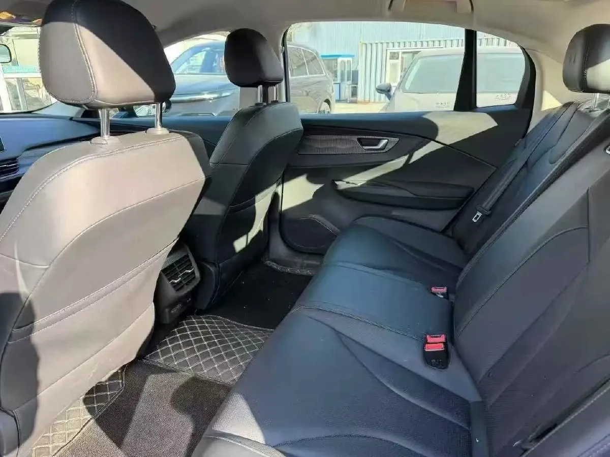 2022 HongQi E-QM5 BEV 54KWH,autocango,china used car exporter,china ev exporter,chinese used car exporter,chinese used ev exporter