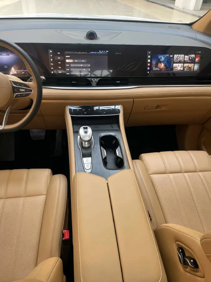 2022 Voyah Dream BEV 108.7KWH,autocango,china used car exporter,china ev exporter,chinese used car exporter,chinese used ev exporter