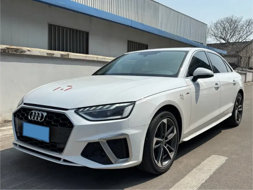 2022 Audi A4L 2.0T 190HP L4 7DCT,autocango,china used car exporter,china ev exporter,chinese used car exporter,chinese used ev exporter
