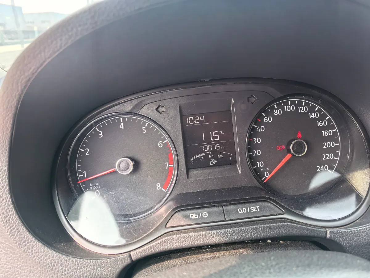 2016 Volkswagen Polo 1.4L 90HP L4 5MT,autocango,china used car exporter,china ev exporter,chinese used car exporter,chinese used ev exporter