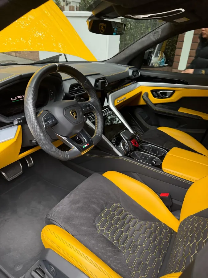 2021 Lamborghini Urus 4.0T 641HP V8 8AT,autocango,china used car exporter,china ev exporter,chinese used car exporter,chinese used ev exporter