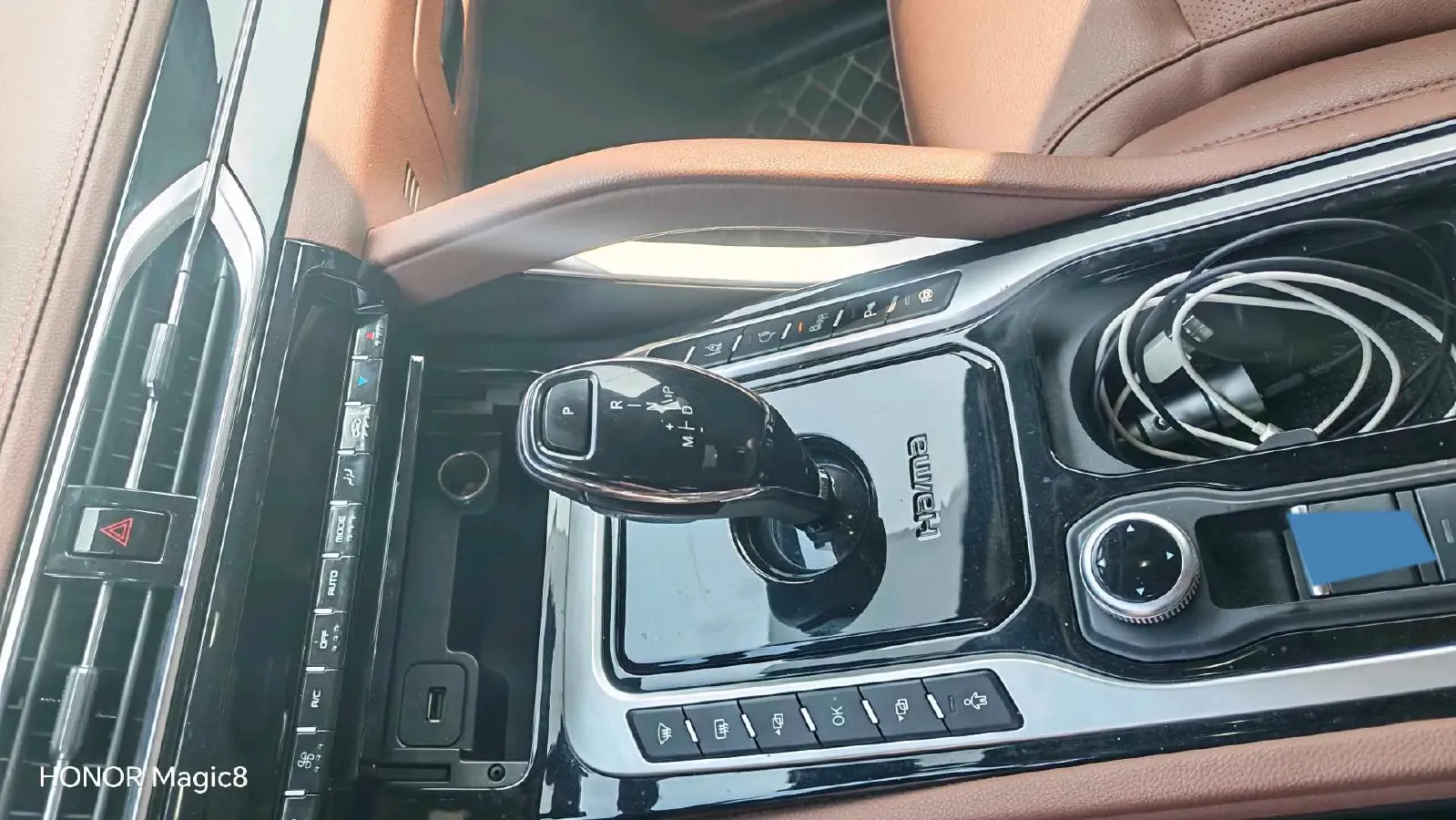 2020 HaiMa 7X 1.6T 195HP L4 6AT,autocango,china used car exporter,china ev exporter,chinese used car exporter,chinese used ev exporter