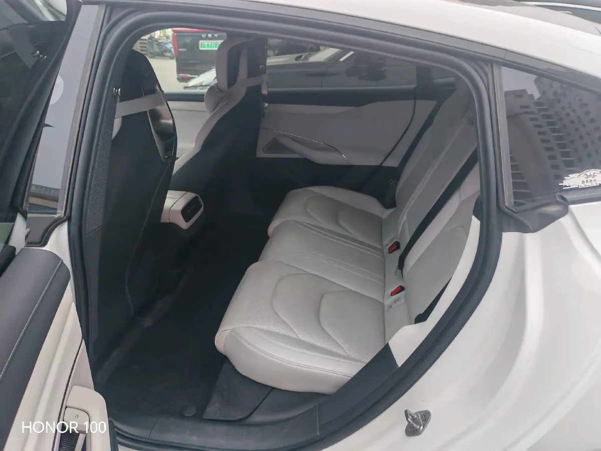 2024 MI SU7 BEV 94.3KWH,autocango,china used car exporter,china ev exporter,chinese used car exporter,chinese used ev exporter