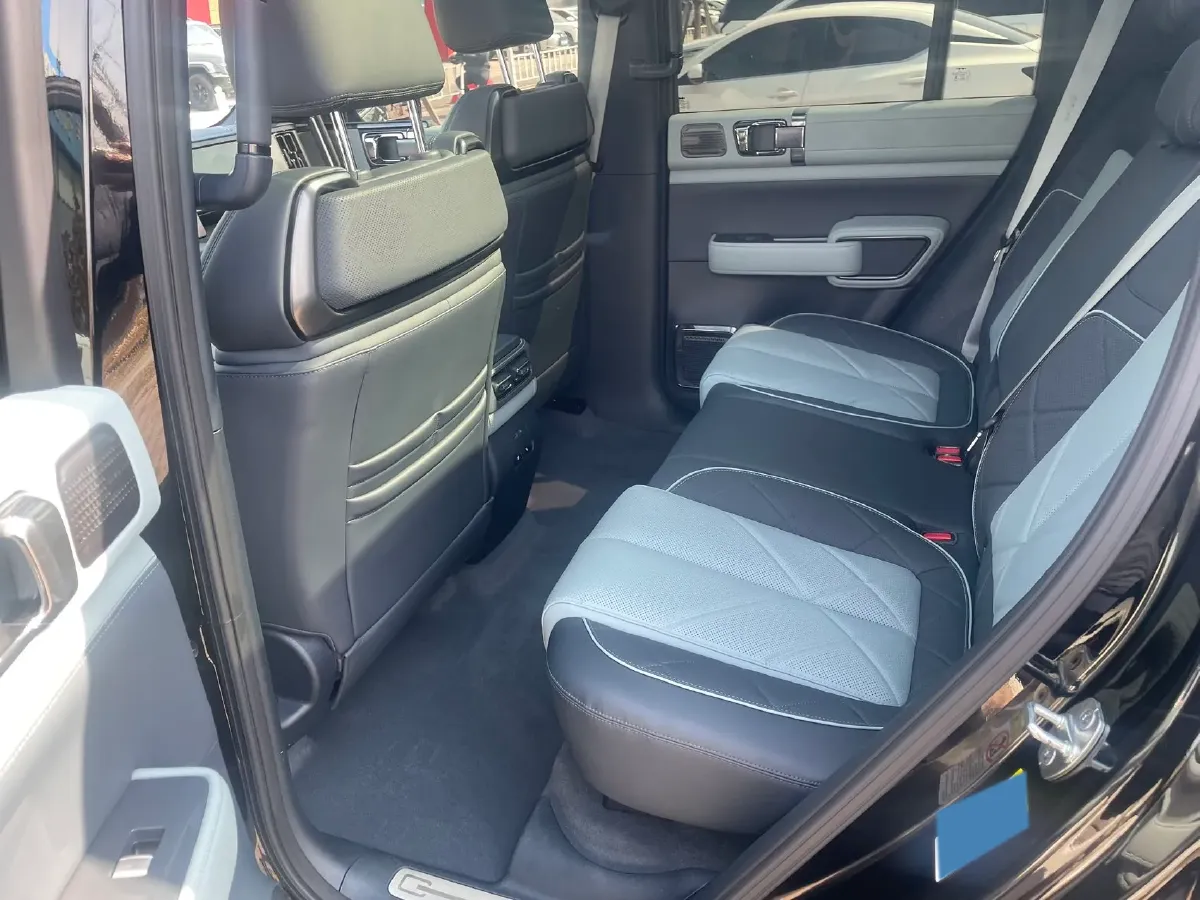 2023 FangChengBao Bao 5 1.5T 194HP L4 E-CVT PHEV 31.8KWH,autocango,china used car exporter,china ev exporter,chinese used car exporter,chinese used ev exporter