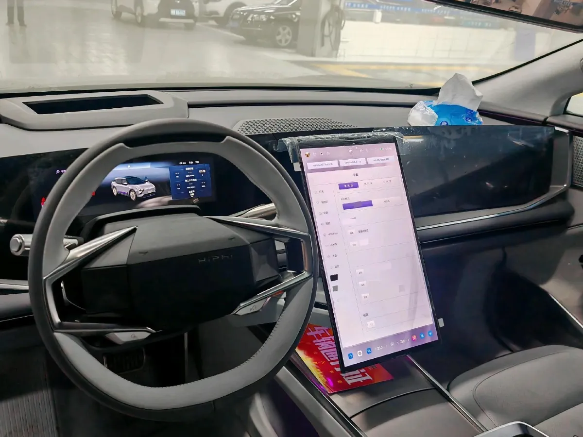 2023 HiPhi Y BEV 76.6KWH,autocango,china used car exporter,china ev exporter,chinese used car exporter,chinese used ev exporter