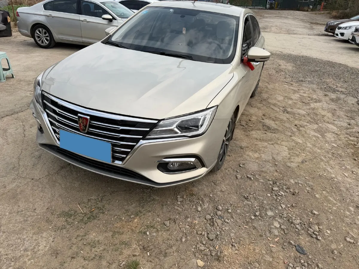 2020 Roewe i5 1.5L 120HP L4 5MT,autocango,china used car exporter,china ev exporter,chinese used car exporter,chinese used ev exporter