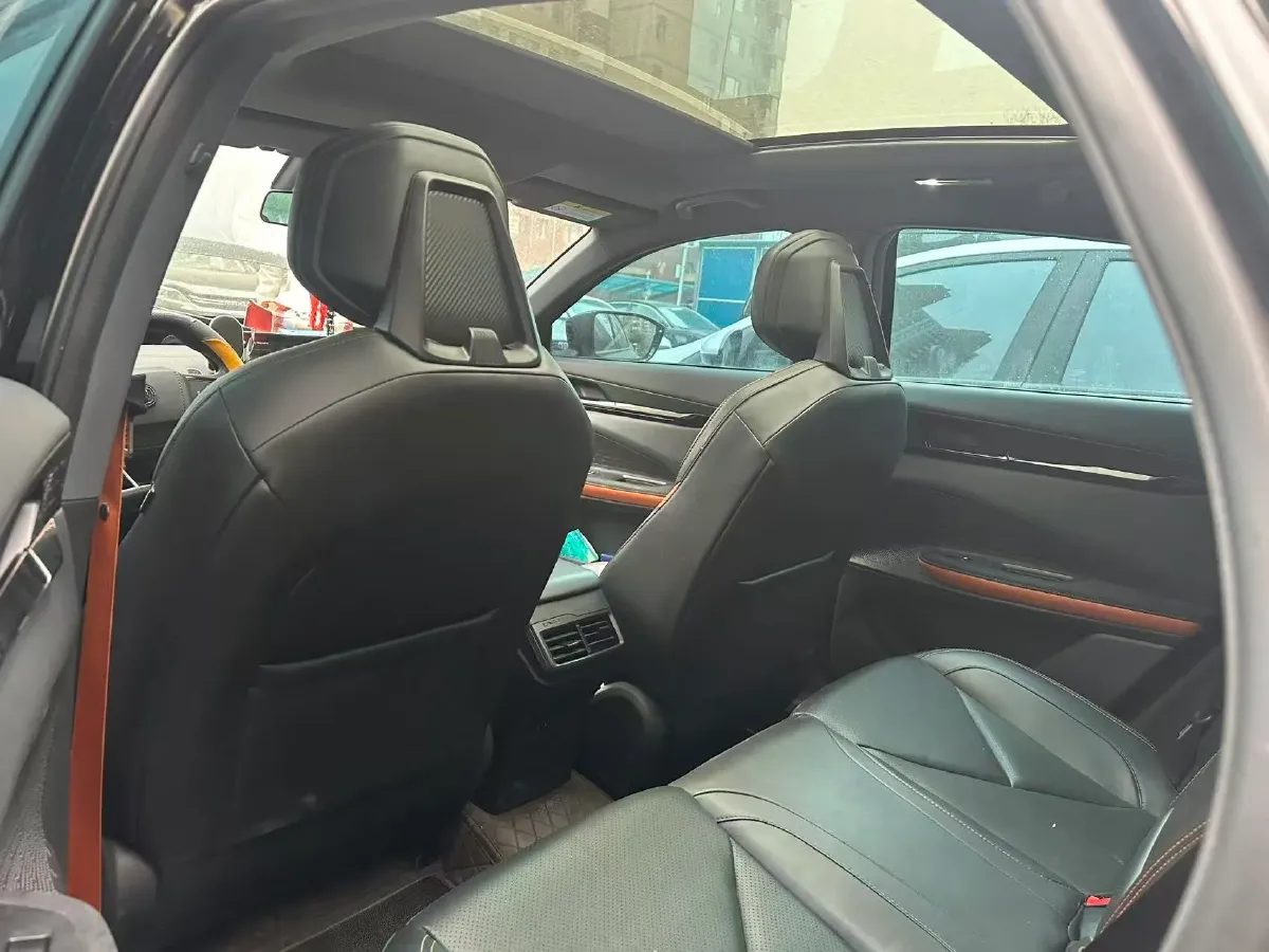 2022 ChangAn UNI-V 1.5T 188HP L4 7DCT,autocango,china used car exporter,china ev exporter,chinese used car exporter,chinese used ev exporter