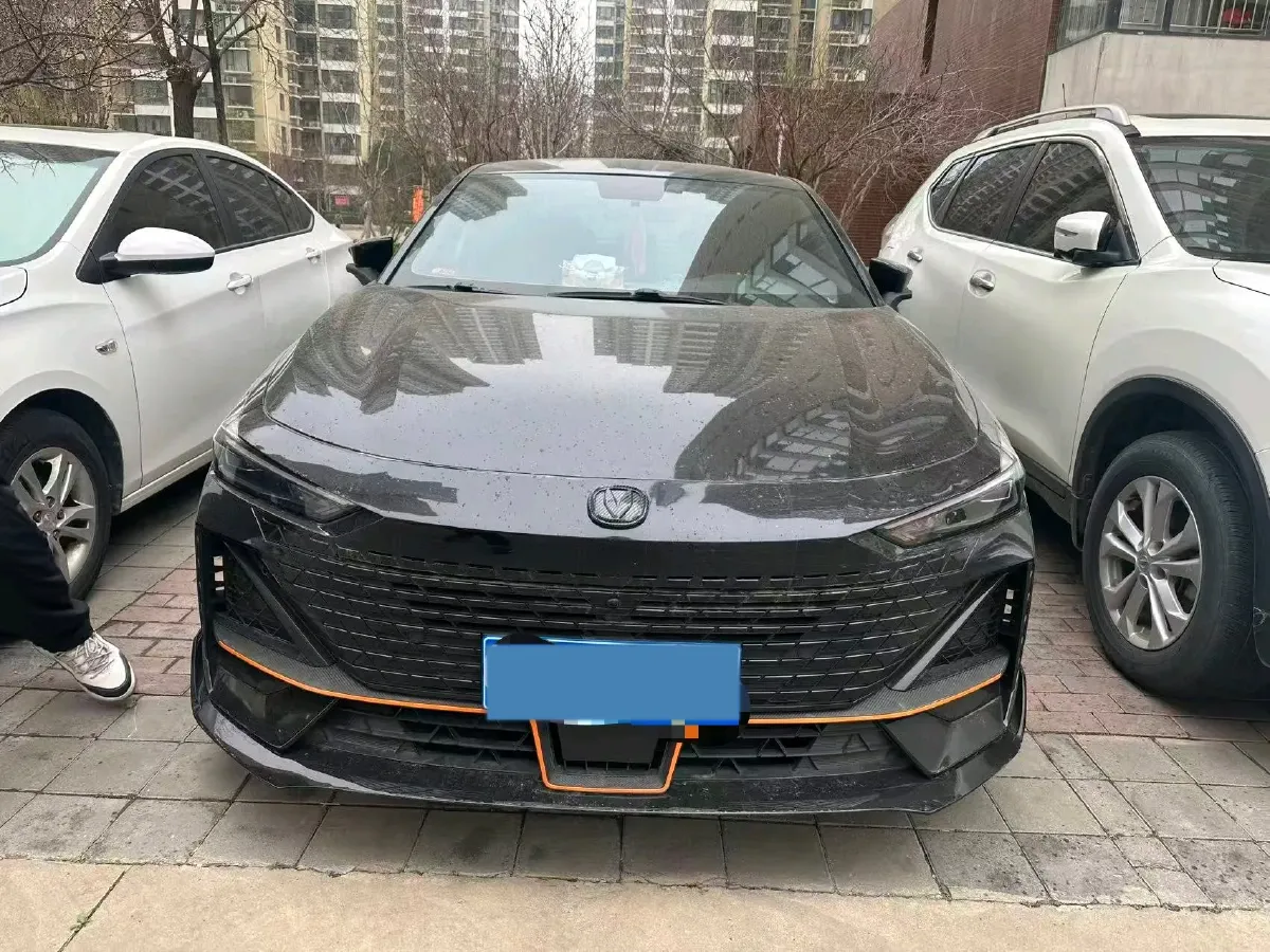 2022 ChangAn UNI-V 1.5T 188HP L4 7DCT,autocango,china used car exporter,china ev exporter,chinese used car exporter,chinese used ev exporter